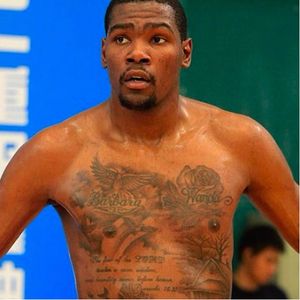Kevin Durant's torso is entirely inked. #KevinDurant #chestpiece #sports #tattooedcelebrity #NBA #nbatattoos