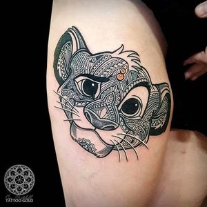 SIMBA!! Really cool Lion King tattoo, one of the cutest pieces of geometric tattoos by Coen Mitchell #coenmitchell #details #geometric