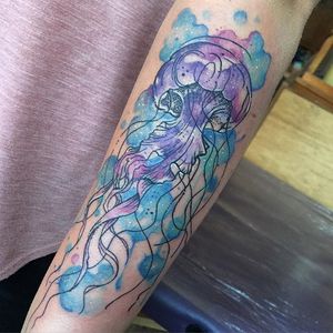 Watercolor splatter jellyfish tattoo by Clare Lambert. #watercolor #ClareLambert #splatter #jellyfish