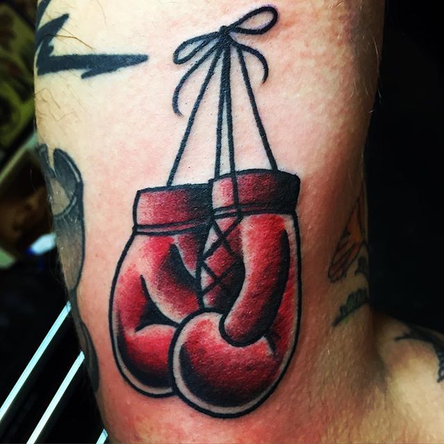 Ruby Rose Boxing Gloves Laurel Lightning Bolt Name Shoulder Blade Tattoo   Steal Her Style