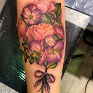 Botanical tattoo by Amy Autumn #AmyAutumn #botanical #flower #realism #colour