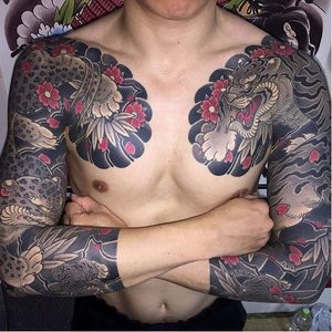 Sleeves by Horitada (IG—horitadajapan) featuring a leopard and a tiger. #Horitada #Irezumi #leopard #sleeves #tiger #traditional