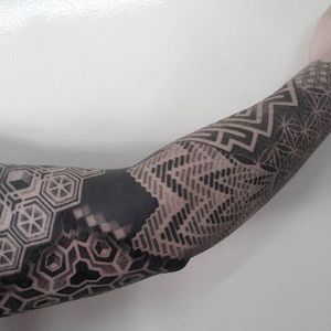 Tattoo by Sam Rivers #Geometric #Blackwork #Dotwork #SamRivers