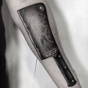 Cleaver Tattoo by Luca Cospito #cleaver #blackwork #blackworkartist #blackink #darkart #darkartist #spanishartist #LucaCospito