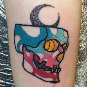Unique skull tattoo by Piotr Gie #PiotrGie #graphic #skull #moon #linework #coloredskull