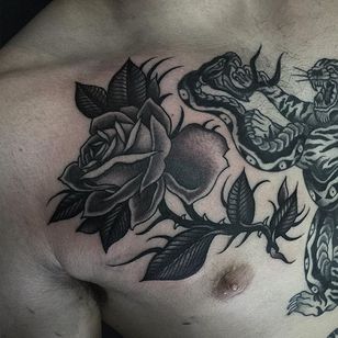 Rose Tattoo by Jay Breen #rose #rose tattoo #traditional #traditional tattoo #oldschool #clásico tatuajes #traditional artist #JayBreen #blackrose