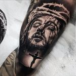 Christ tattoo by Benji Roketlauncha #BenjiRoketlauncha #realistic #blackandgrey #portrait #photorealistic #christ #jesuschrist #religious #cross