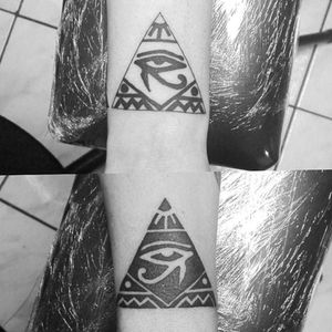 Horus eye. (via IG - claudia.kelevra) #Triangle #TriangleTattoos #TriangleTattoo #Geometry #Geometric #HorusEye