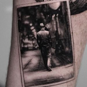 A closeup of the photo from Oscar Akermo's (IG-oscarakermo) World Fair tattoo. #blackandgrey #OscarAkermo #photograph #portraiture #realism #WorldFair