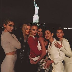 The Super Natural Friend Group. #KendallJenner #GigiHadid #HaileyBaldwin #CaraDelevingne #Celebrities