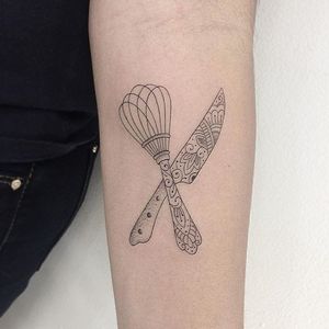 A tender whisk and knife set, ornately done, by Suelyn Silveira (via IG—susilveiraink) #fineline #dotwork #suelynsilveira