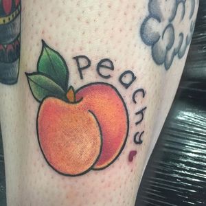 Life is pretty peachy - just like this tattoo by Hollie West. #traditional #food #peach #fruit #HollieWest