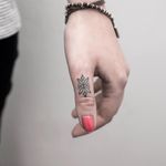 Ornamental tattoo by Natalia Holub #NataliaHolub #handpoke #linework #minimalistic #ornamental