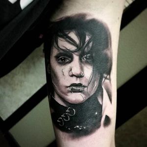 Beautiful portrait of Johnny Depp as Edward Scissorhands. Tattoo done by Peter Tattooer. #PeterTattooer #portraittattoo #realistic #johnnydepp #edwardscissorhands #realism #portrait