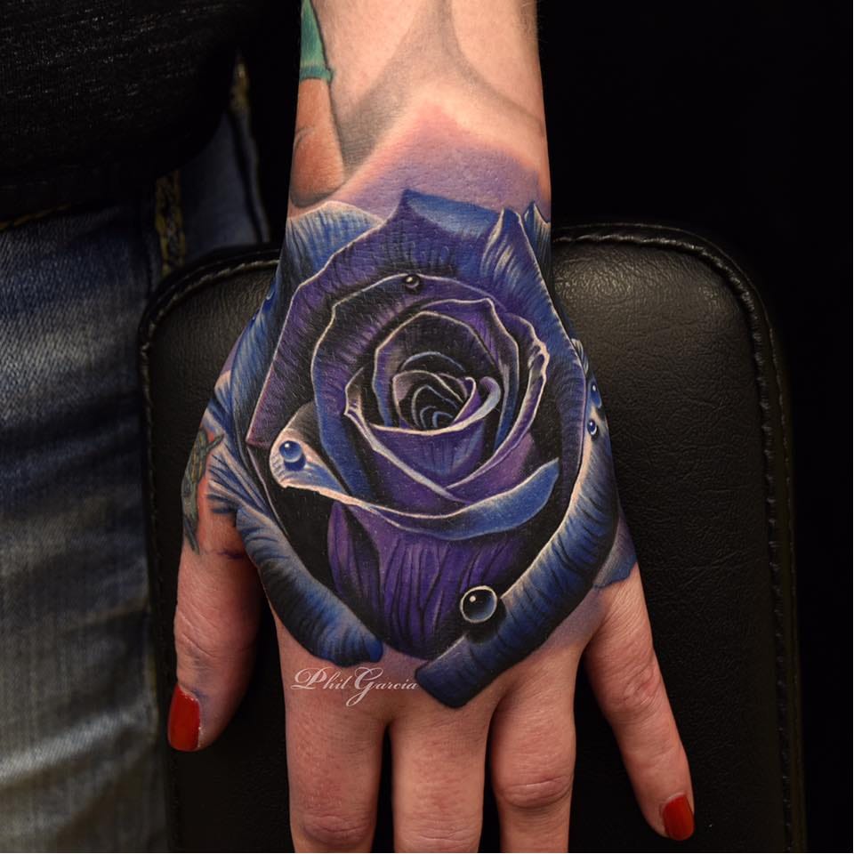 Tattoo uploaded by Dini • Rosa e fogo • Tattoodo