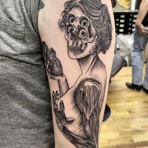 Four Eyed Skeleton Lady Tattoo by Jonathan Love @Jonald_Juck #JonathanLove #Black #Blackwork #Oddtattoos #Blackworkers #EODTattoo #Denver #Skeleton #lady #ladytattoo