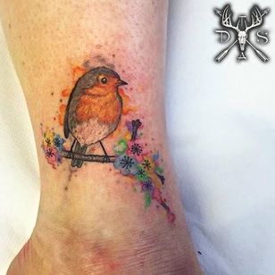Colorido tatuaje de petirrojo en acuarela de Danny Scott.  #acuarela #abstracto #DannyScott #pájaro #robin #inksplatter