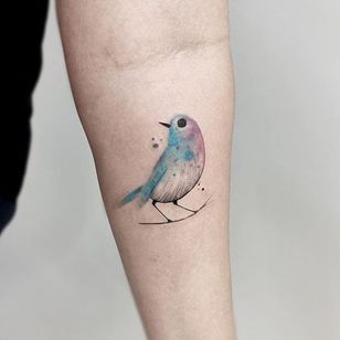 Tatuaje de pájaro de Felipe Mello