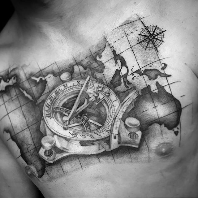Mapa negro y gris y tatuaje de brújula de Jimi May.  #negro gris #realismo #JimiMay #tarjeta # brújula