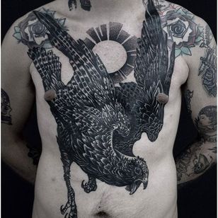 Tatuaje de halcón por Mishla #falcon #blackwork #blackworkartist #illustrative #blackillustrative #darkart #darkartist #Mishla