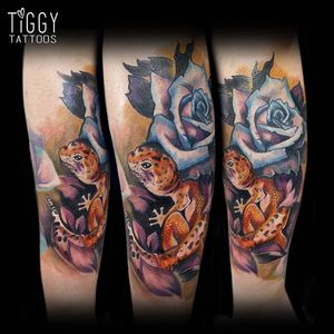 Gecko Tattoo by Tiggy Tuppence #gecko #geckotattoo #watercolor #watercolortattoo #colortattoos #brighttattoos #contemporary #londonartist #TiggyTuppence