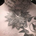Tattoo por Anna Luiza Schramm! #AnnaLuizaSchramm #TatuadorasBrasileiras #TatuadorasdoBrasil #TattooBr #TattoodoBr #pontilhismo #dotwork #ornamental