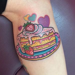 Strawberry cake by Sarah K. #cake #dessert #sweet #delicious #sweettooth #SarahK