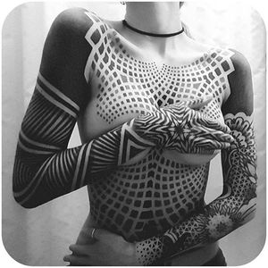Right arm & shoulders geometric blackwork by Lewisink @lewisink #tattoodo #geometric #blackwork #lewisink