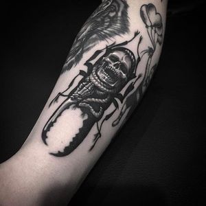 Beetle skeleton tattoo by @Garaskull #skeleton #black #blackwork #bird #xray #beetle #skull