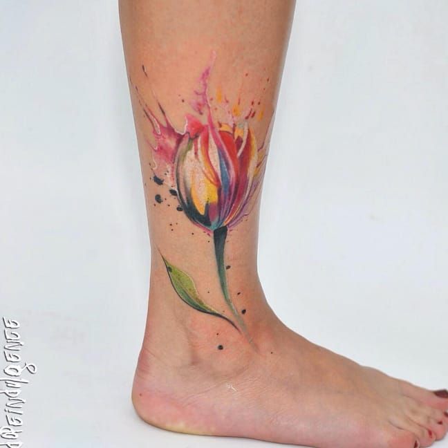 Tatuaje de tulipán de acuarela por Aleksandra Katsan #AleksandraKatsan #watercolor #watercolor #flower #tulip