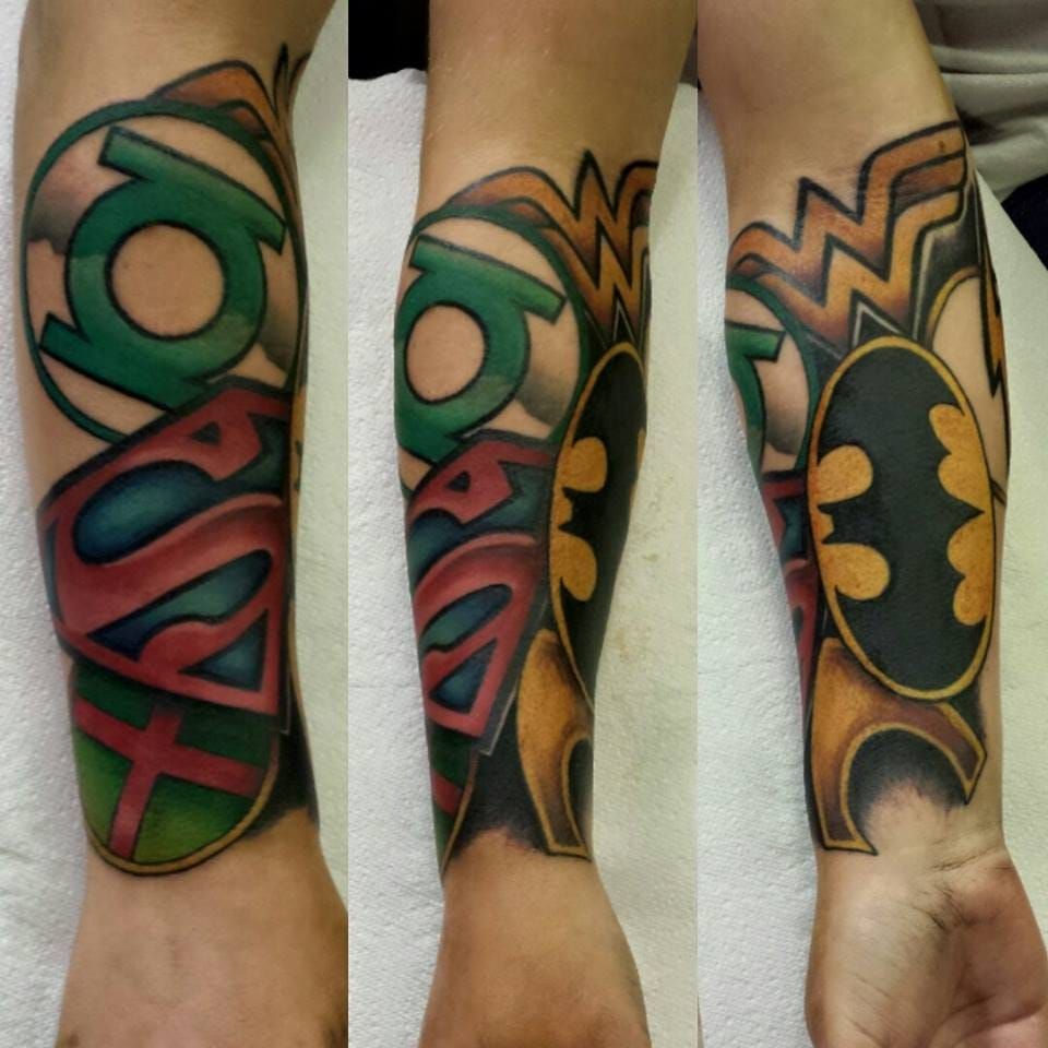 Justice League tattoo Superman Batman Green Lantern Wonder Woman Aqua  Man tattoo DC Comics tattoo  Comic tattoo Tattoos for guys Tattoos