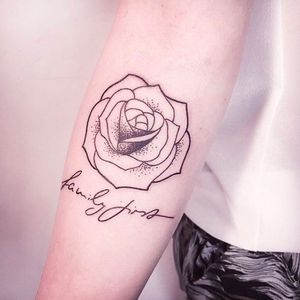 Cute rose tattoo by Melina Wendlandt #MelinaWendlandt #rose #lettering #linework #dotwork #btattooing #fineline #subtle #floral