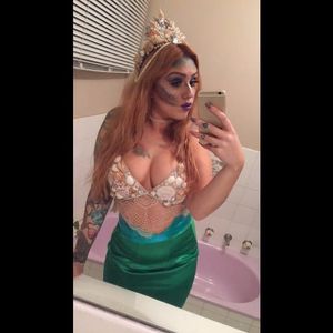 Mermaid crown of rachydollbaby on Instagram. #mermaidcrown #mermaid #tattoodobabes #fashion