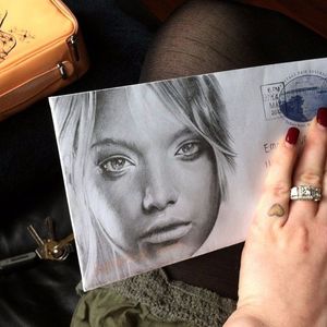 Pencil drawing of model Gemma Ward by Chris Nieves  #artshare #portrait #GemmaWard #ChrisNieves #art #drawing