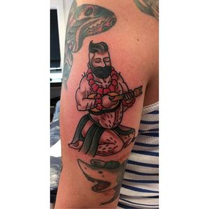 Big boy pin up tattoo by Jamie August. #JamieAugust #pinup #bigboypinup #man #pinupman #hawaiian #trad #traditional #traditionalamerican