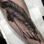 Quill Tattoo by Gianluca Fusco #quill #blackandgrey #blackandgreyart #fineline #blackandgreyartist #GianlucaFusco