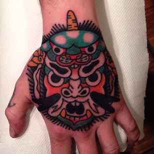 Tatuaje de mano de Koji Ichimaru #Japanese #Arte japonés #traditionalJapanese #Artista japonés #KojiIchimaru #hand