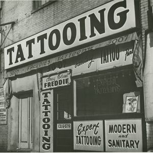 Irving Herzberg (1915–1992) Tattoo shop of “Coney Island Freddie” just prior to New York City’s ban on tattooing, 1961 (Courtesey NYHS)