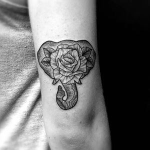 Elephant tattoo by Damián Cue #blackwork #elephant #rose