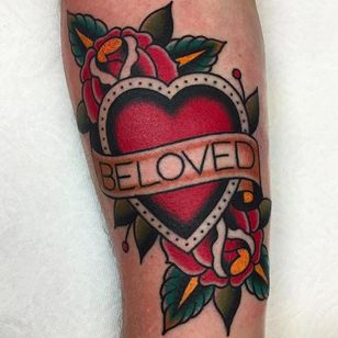Loved heart traditional tattoo by @jacobdoneytattoo #jacobdoneytattoo #traditional #traditionaltattoo #envisiontattoostudio #heart #loved