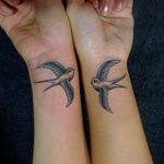 How about some traditional swallows that symbolize always returning home? Photo from Pinterest #sister #family #bestfriend #matchingtattoos #siblingtattoo #traditional #swallow