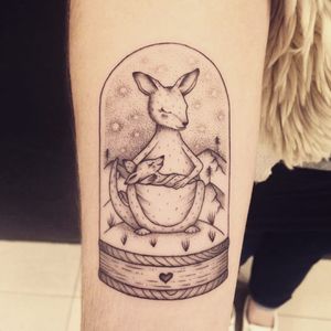 Tattoozinha por Marta Carvalho! #MartaCarvalho #TokaStudio #tattoobr #tattoodobr #animal #nature #natureza #kangaroo #canguru