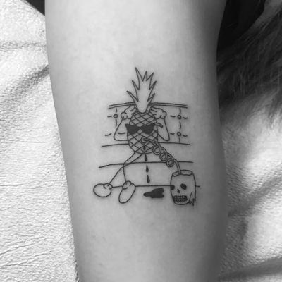 Chill Pineapple tattoo by Sean From Texas #SeanFromTexas #blackworktattoo #lineworktattoo #finelinetattoo #pineappletattoo #skulltattoo #sunglassestattoo #vacationtattoo #foodtattoos #fruittattoo #tattoooftheday