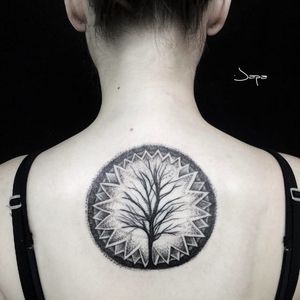 Back tree tattoo via @japaartwork on Instagram #Japaartwork #tree #noleaves #fall #nature #blackwork