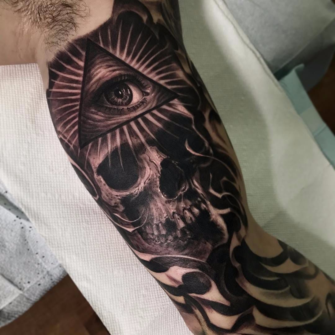 Tattoo uploaded by Tattoodo • Black and grey realism tattoo by Josh Lin  #JoshLin #TattoodoApp #TattoodoApptattooartist #tattooartist #tattooart  #tattooidea #inspiringtattoo #besttattoo #awesometattoo #Blackandgrey  #realism #hyperrealism #compass #car