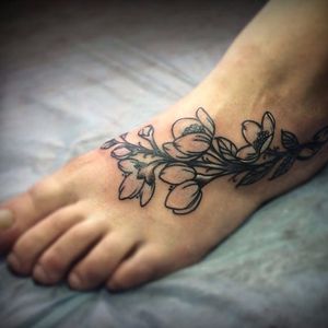 Blackwork jasmine flower tattoo by @tattoo_li. #blackwork #linework #flower #jasmine #jasmineflower #tattoo_li