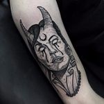 Demon girl tattoo by Daniel Teixeira #DanielTeixeira #engraving #blackwork #surrealistic #demongirl #demon