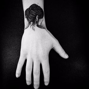Blackwork woman tattoo by Casper Mugridge. #CasperMugridge #blackwork #woman