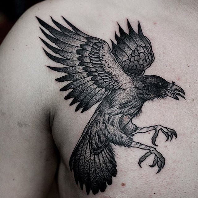 Tatuaje de cuervo por Pavlo Balytskyi #cuervo #crowtattoo #blackwork #blackworktattoo #illustrative #illustrativetattoo #blackink #PavloBalystskyi