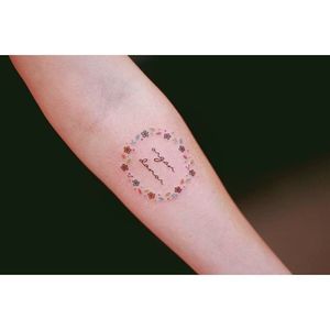 Dainty tattoo by Seoeon. #Seoeon #southkorean #korea #korean #subtle #flowers